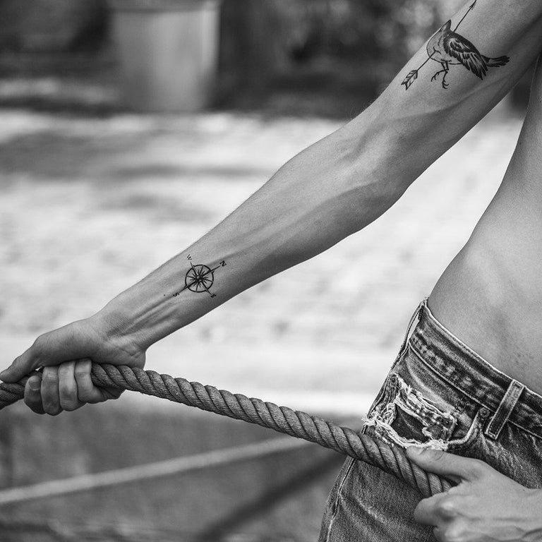 Tatouage éphémère : Small Compass - ArtWear Tattoo - Tatouage temporaire
